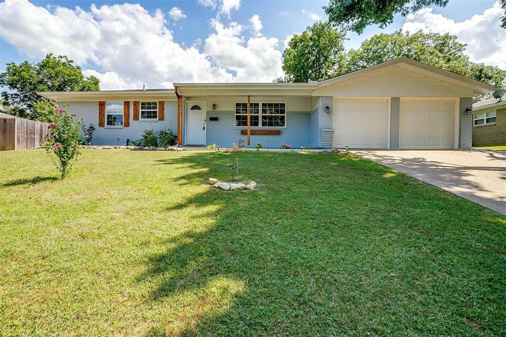 Property Photo:  5209 Winifred Drive  TX 76133 