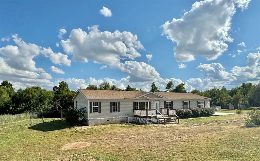 Property Photo:  1191 County Road 1389  OK 73018 