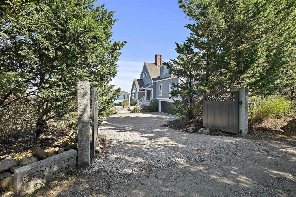 Property Photo:  1 Trouant'S Island  MA 02050 