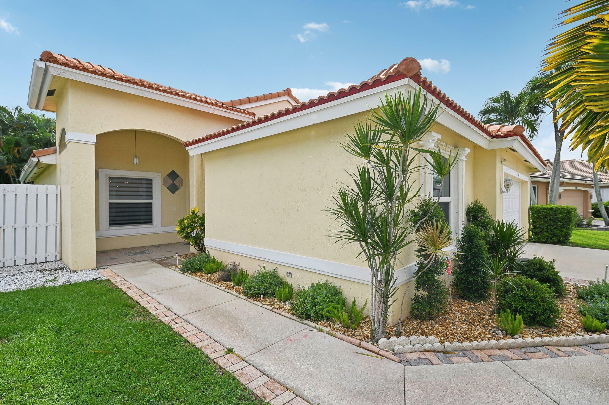 Property Photo:  6476 Barton Creek Circle  FL 33463 