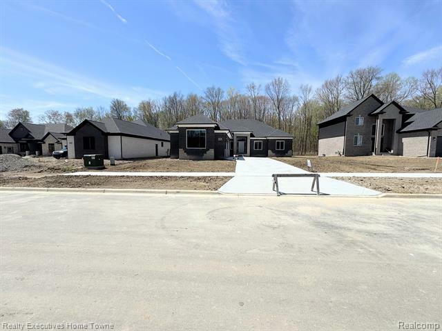 Property Photo: 67831 Ashley Avenue MI 48062