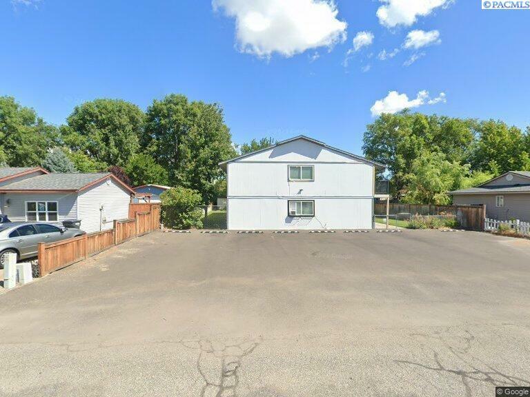 404 Belle Ave  Benton City WA 99320 photo