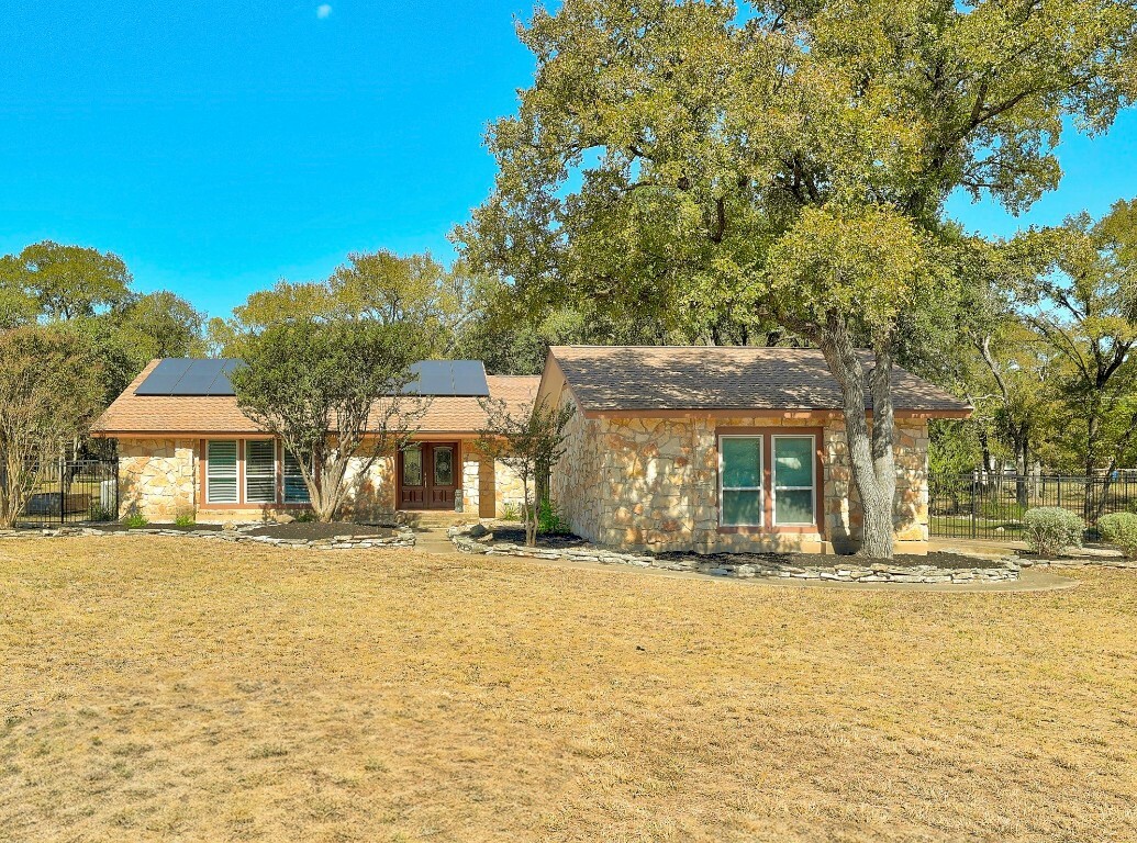 Property Photo:  203 Sinuso Drive  TX 78628 