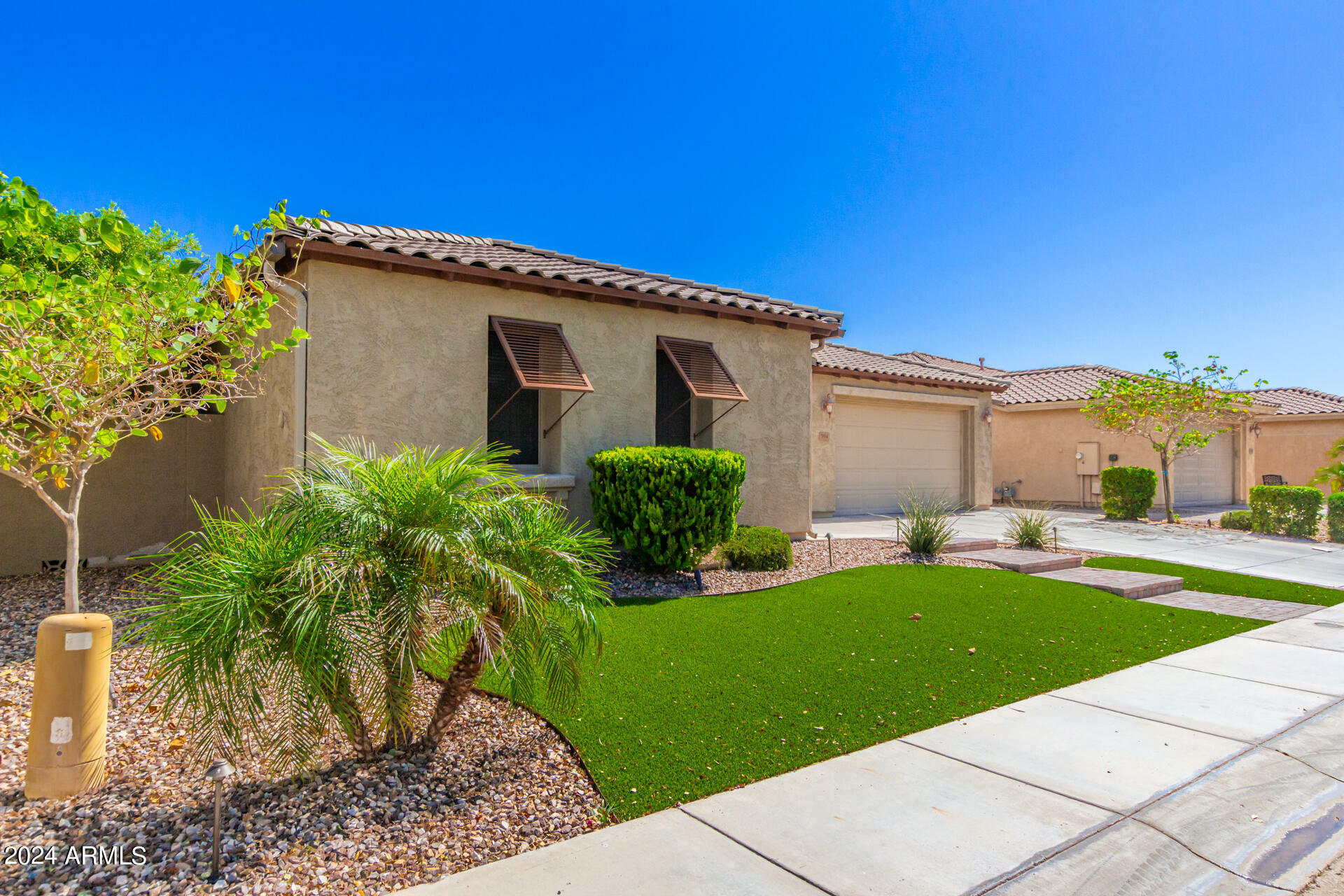 Property Photo:  394 W Azalea Drive  AZ 85248 