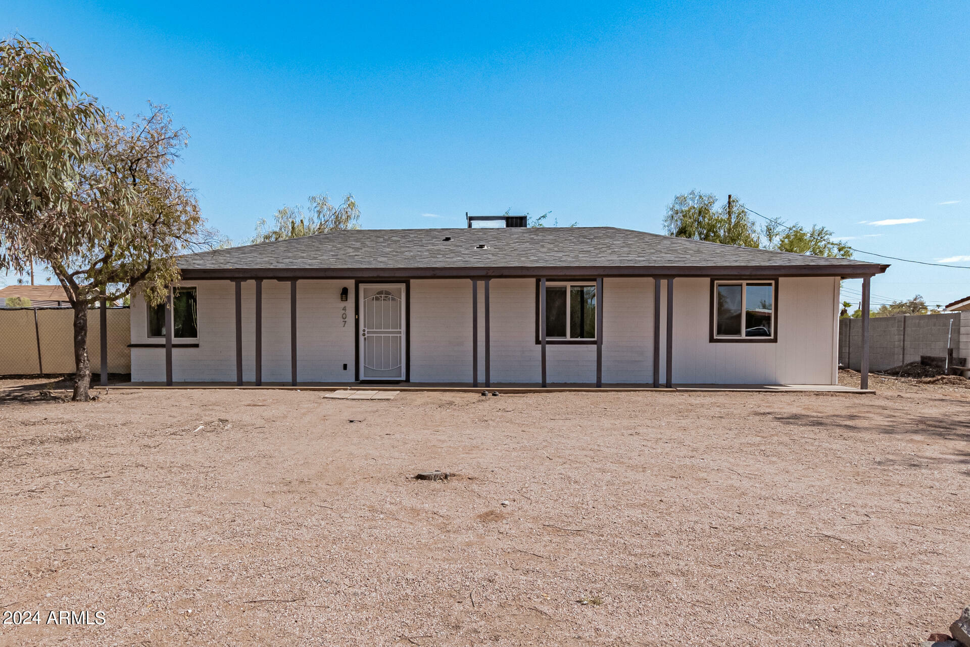 Property Photo:  407 N Thunderbird Drive  AZ 85120 