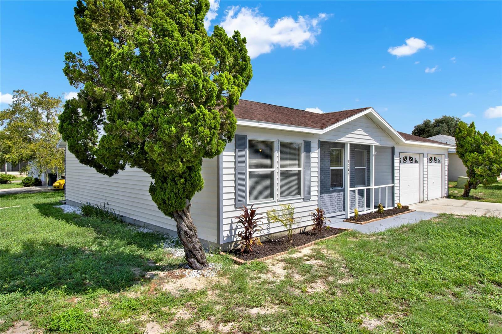 Property Photo:  4241 Alamanda Boulevard  FL 33898 