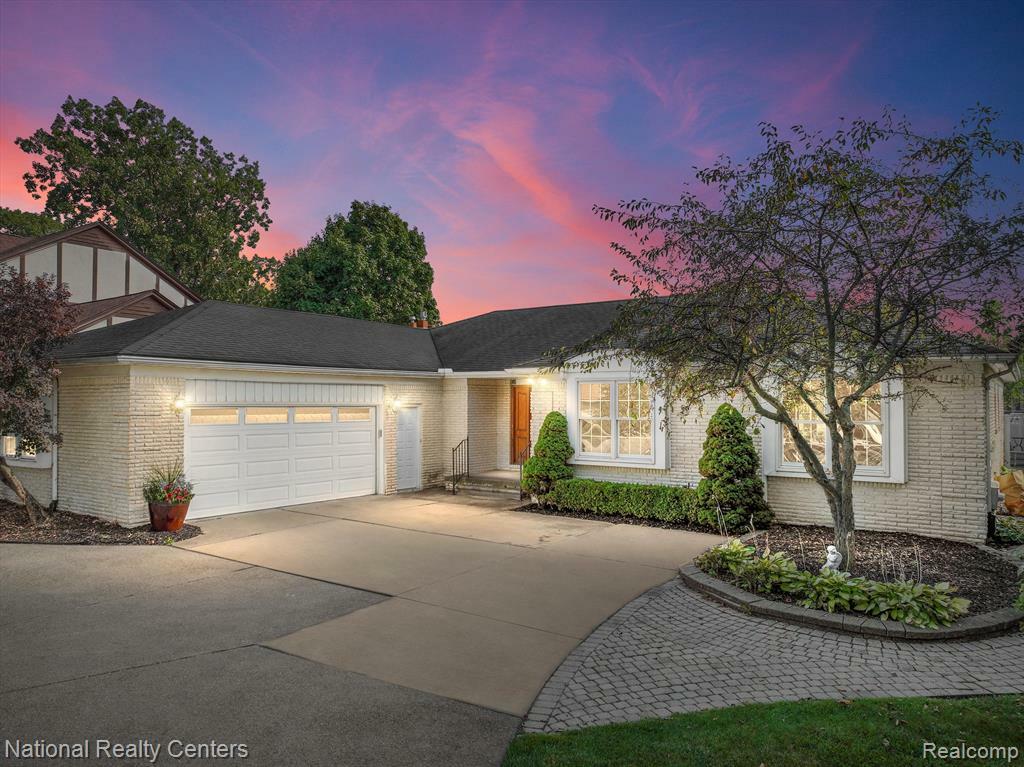 Property Photo: 25679 Wilson Drive MI 48127 3449
