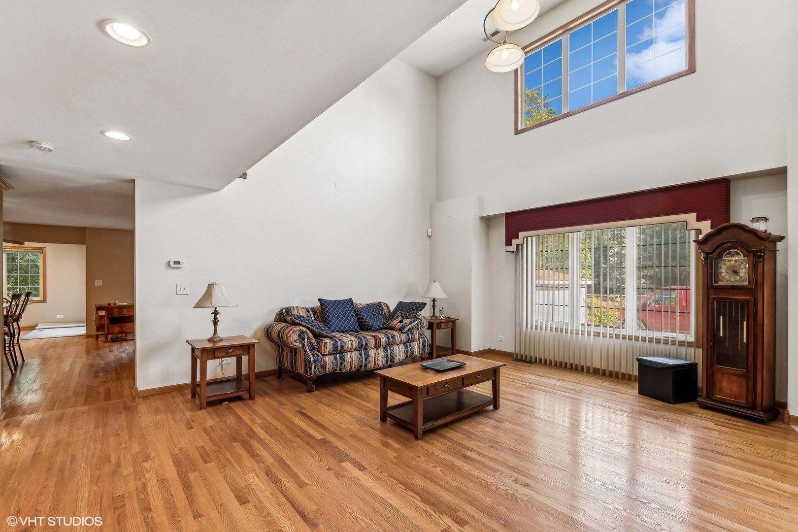 Property Photo:  5516 W Hawthorne Avenue  IL 60163 