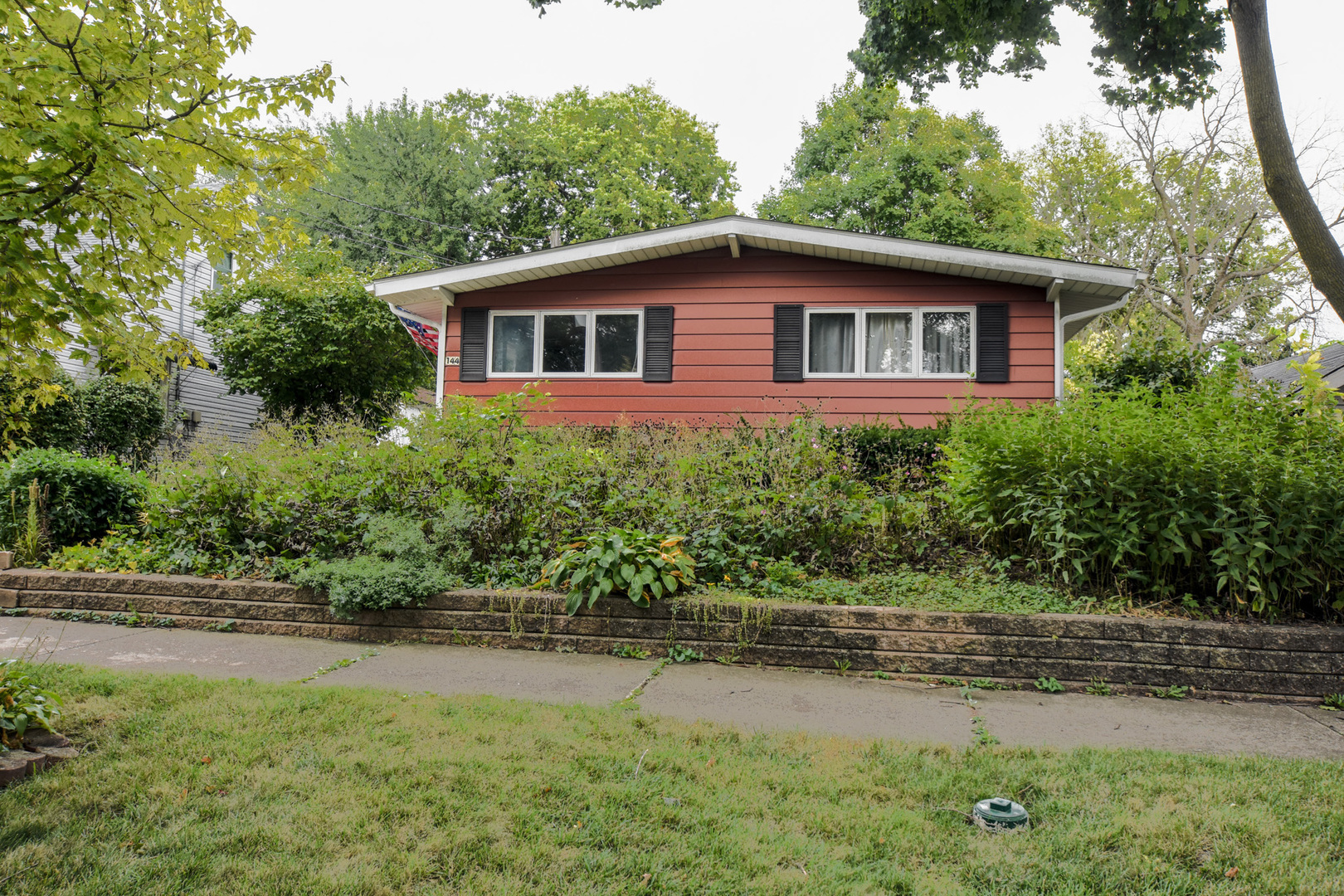 Property Photo:  144 Franklin Avenue  IL 60506 