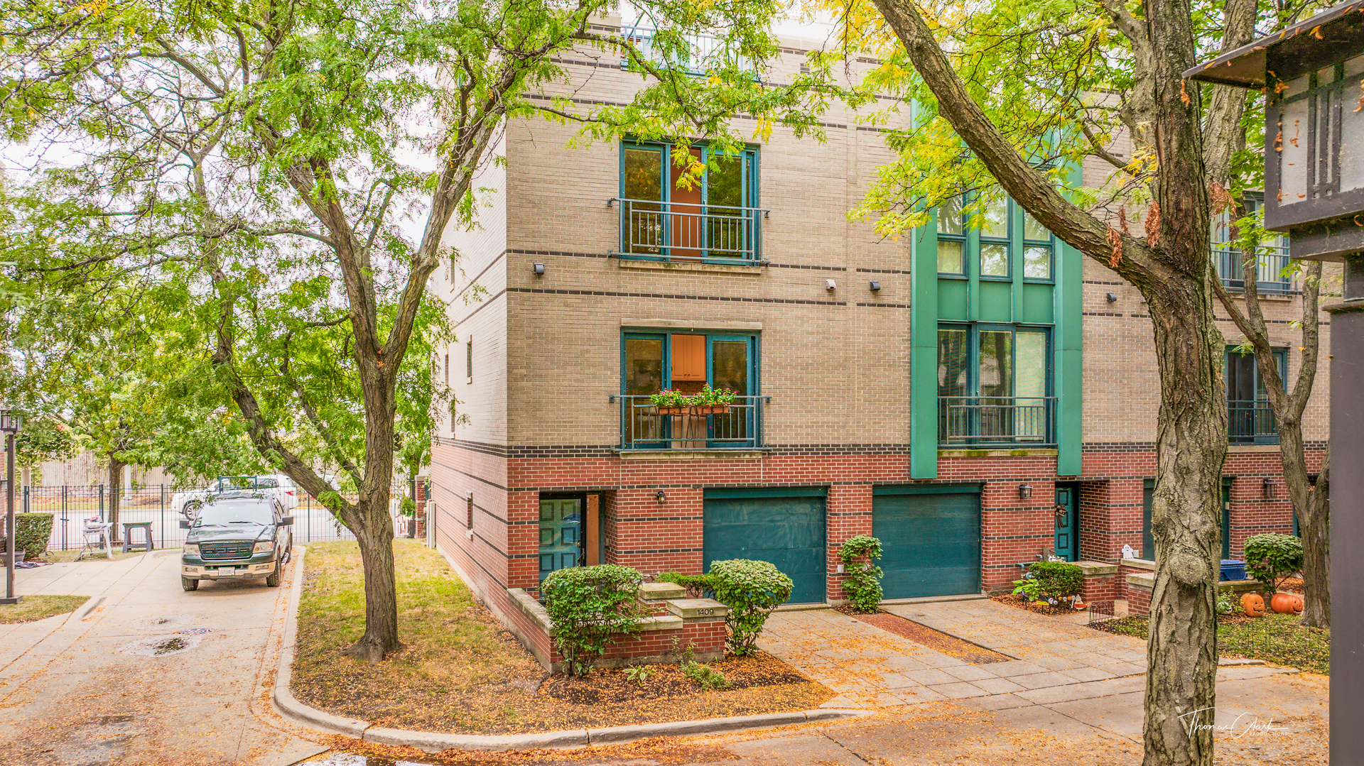 Property Photo:  1409 S Clark Street  IL 60605 