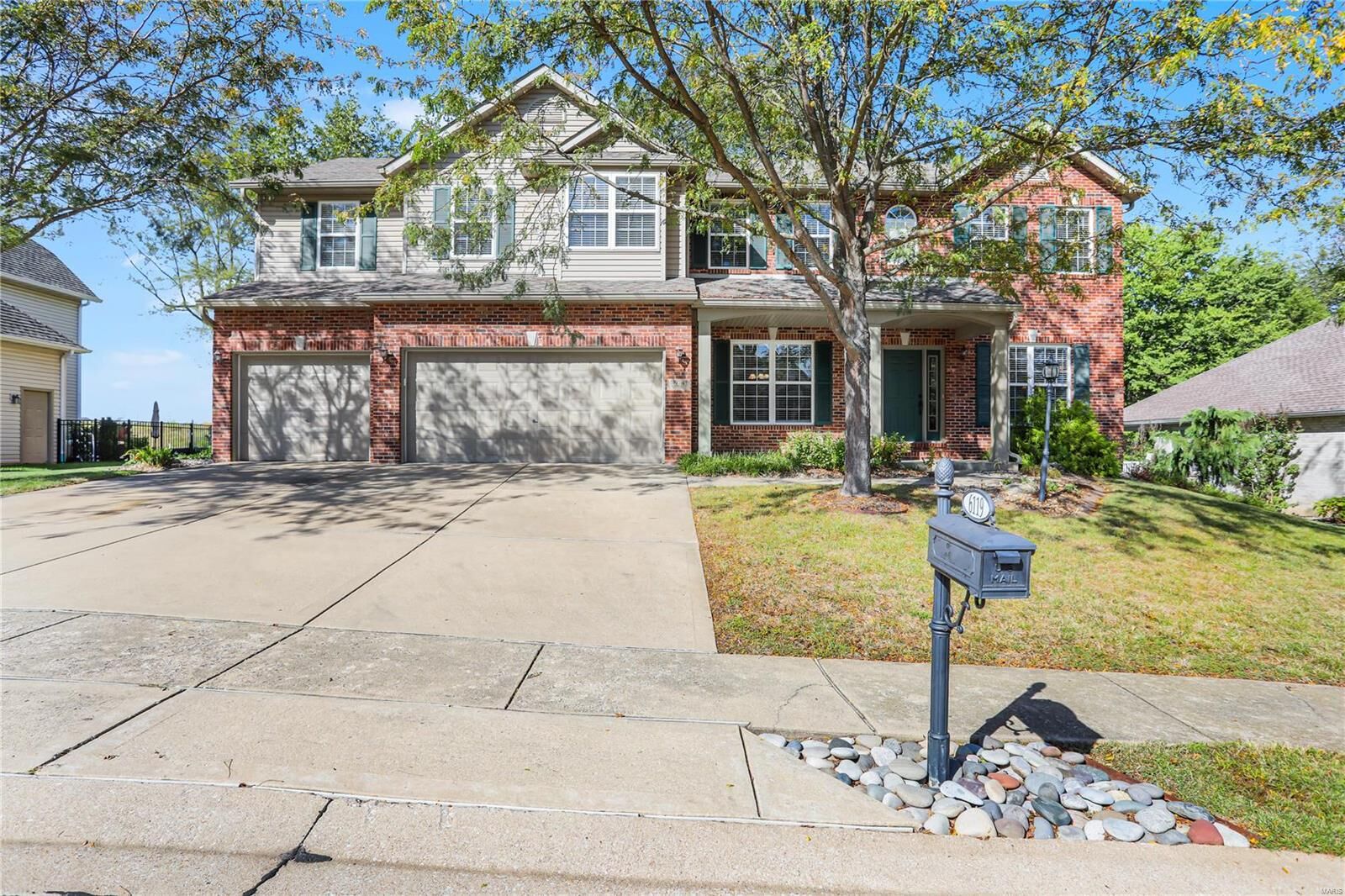 Property Photo:  6119 Stone Wolfe Drive  IL 62034 