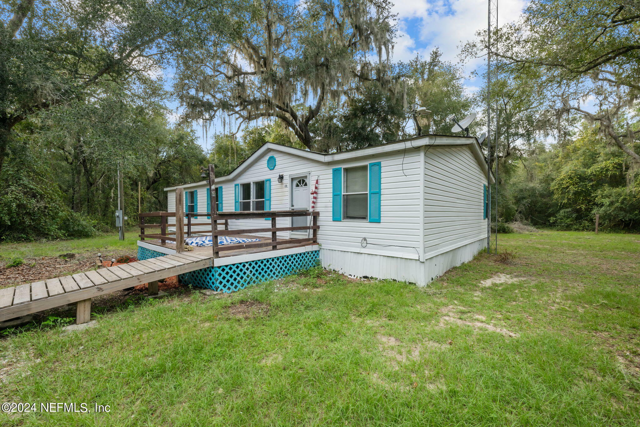 Property Photo:  5476 Leaning Oak Drive  FL 32666 