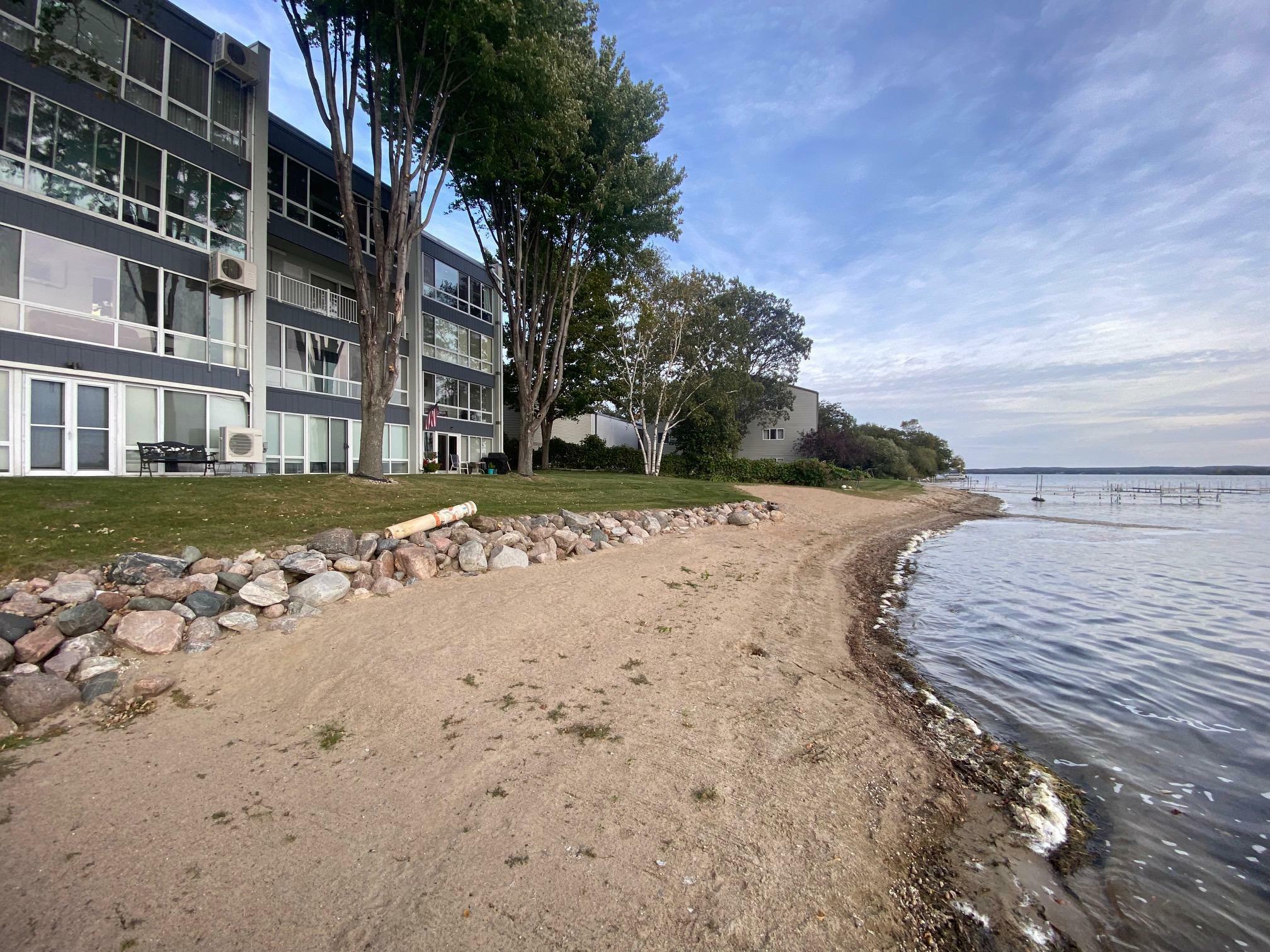 Property Photo:  315 Park Lake Boulevard 207  MN 56501 