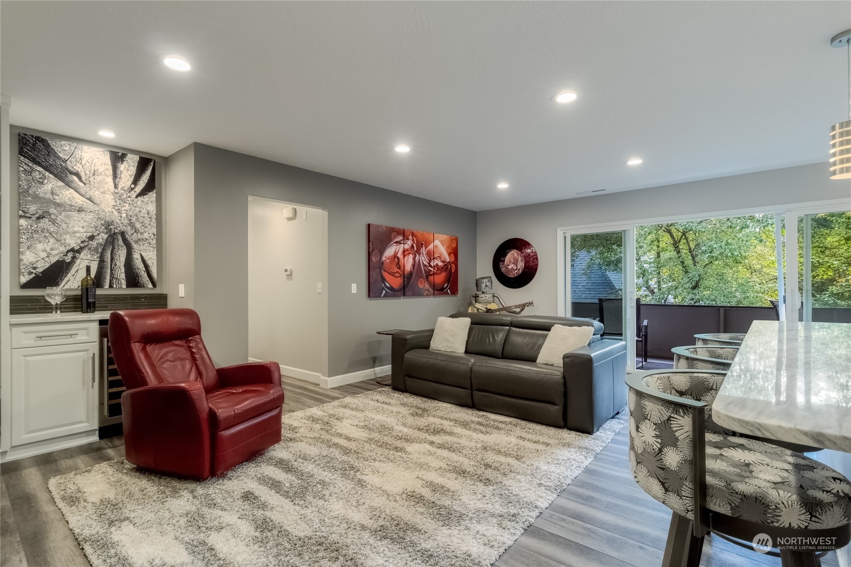 Property Photo: 364 Catherine Street M09 WA 99362