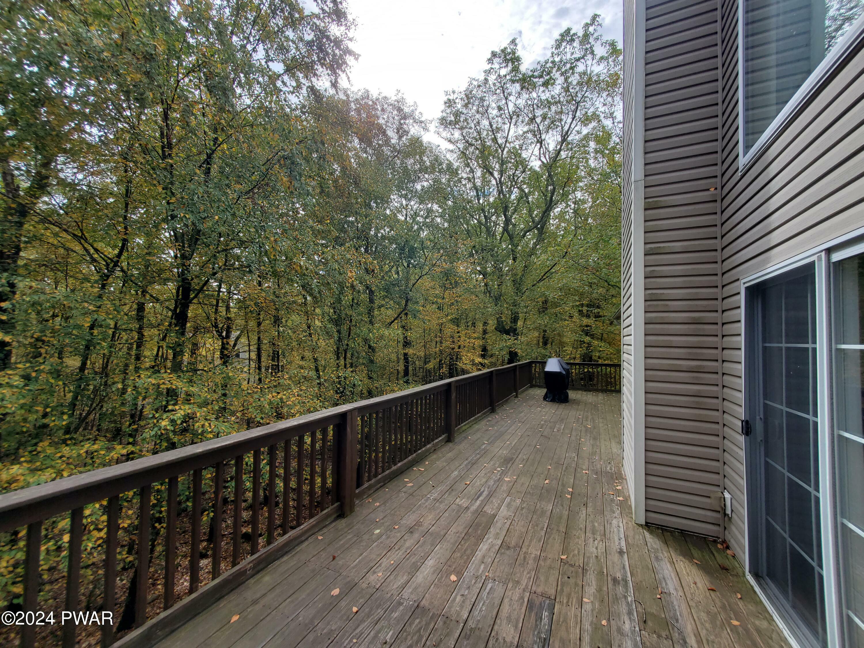 Property Photo:  170 Heritage Drive  PA 18435 