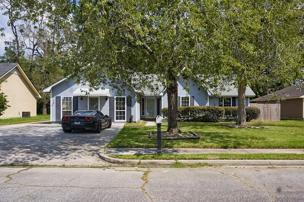 Property Photo:  2230 Pin Oak Circle  GA 31602 