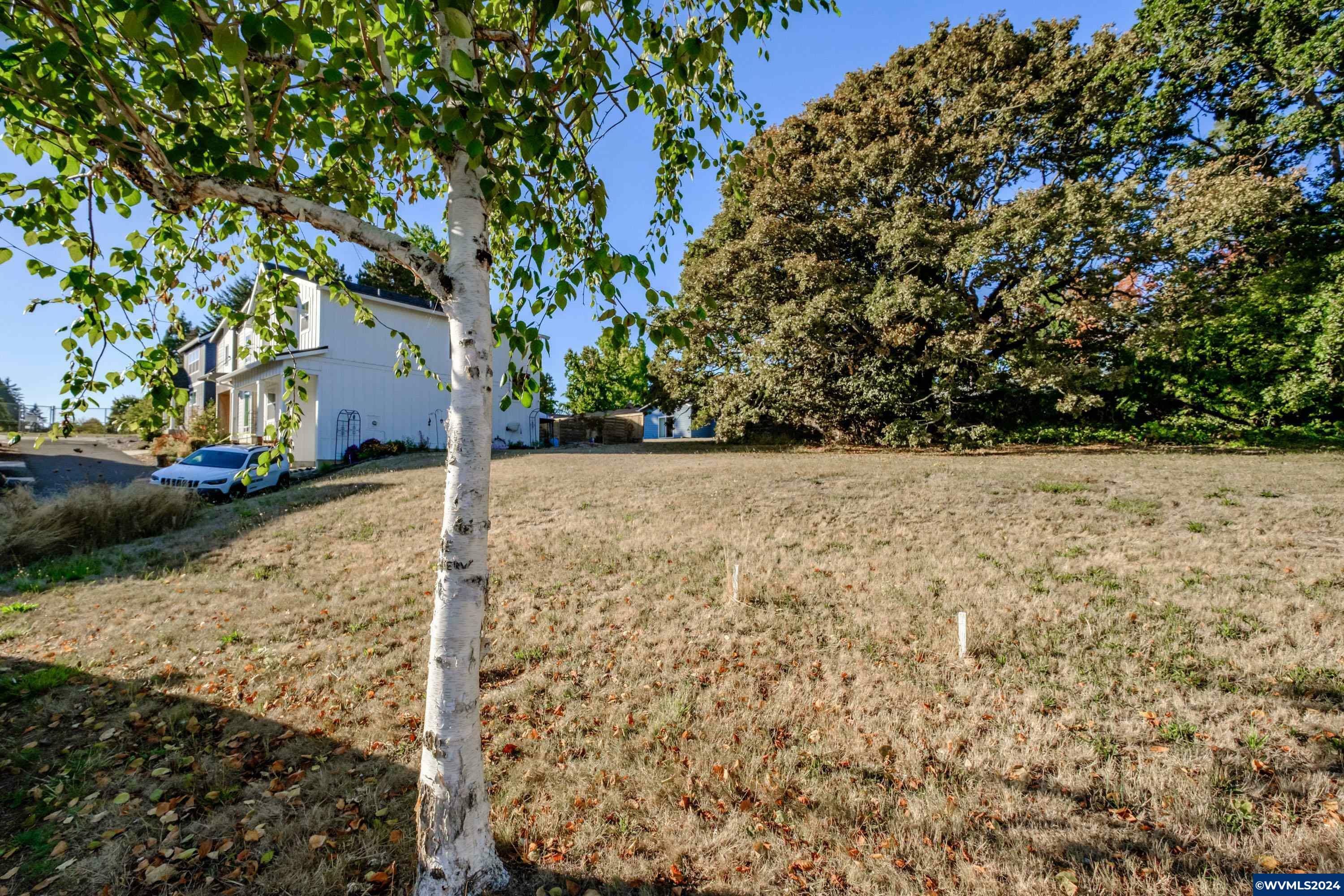 Property Photo:  1785  John Muir Cir SE  OR 97302 