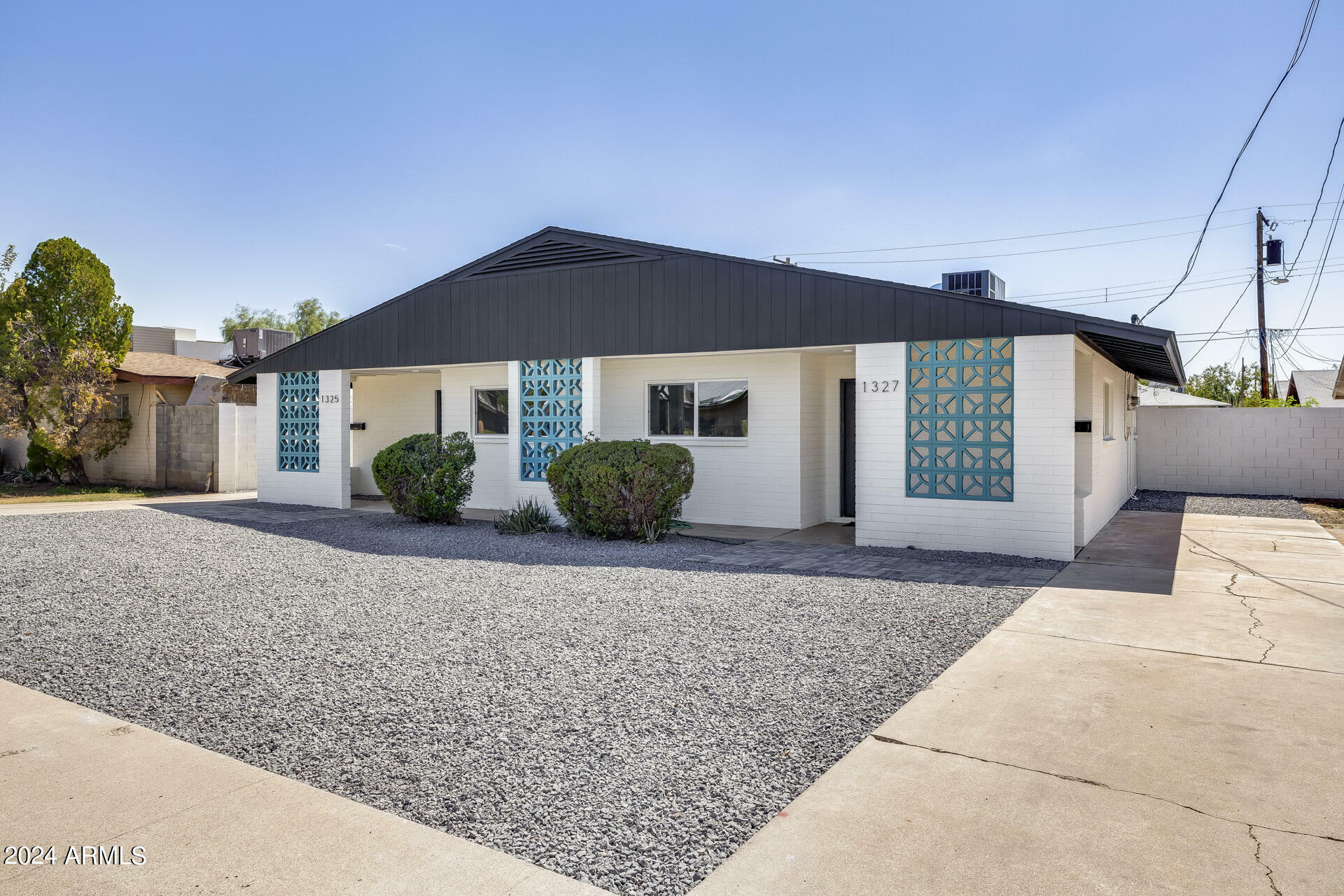 Property Photo:  1327 W 4th Street  AZ 85281 