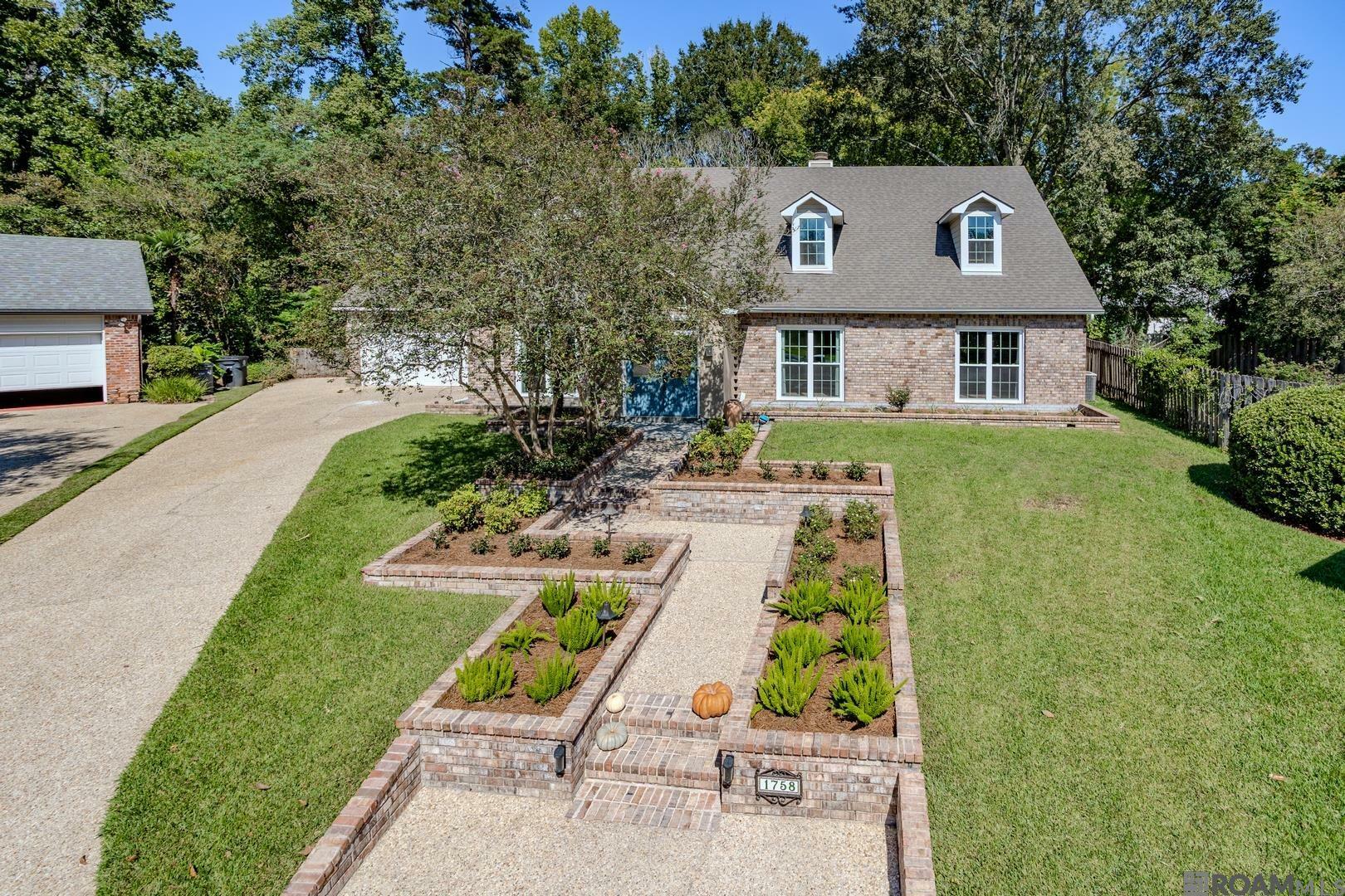 Property Photo: 1758 Applewood Rd LA 70808