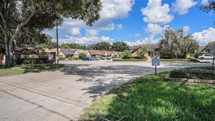 Property Photo:  3415 Sunrise Villas Court N  FL 33614 