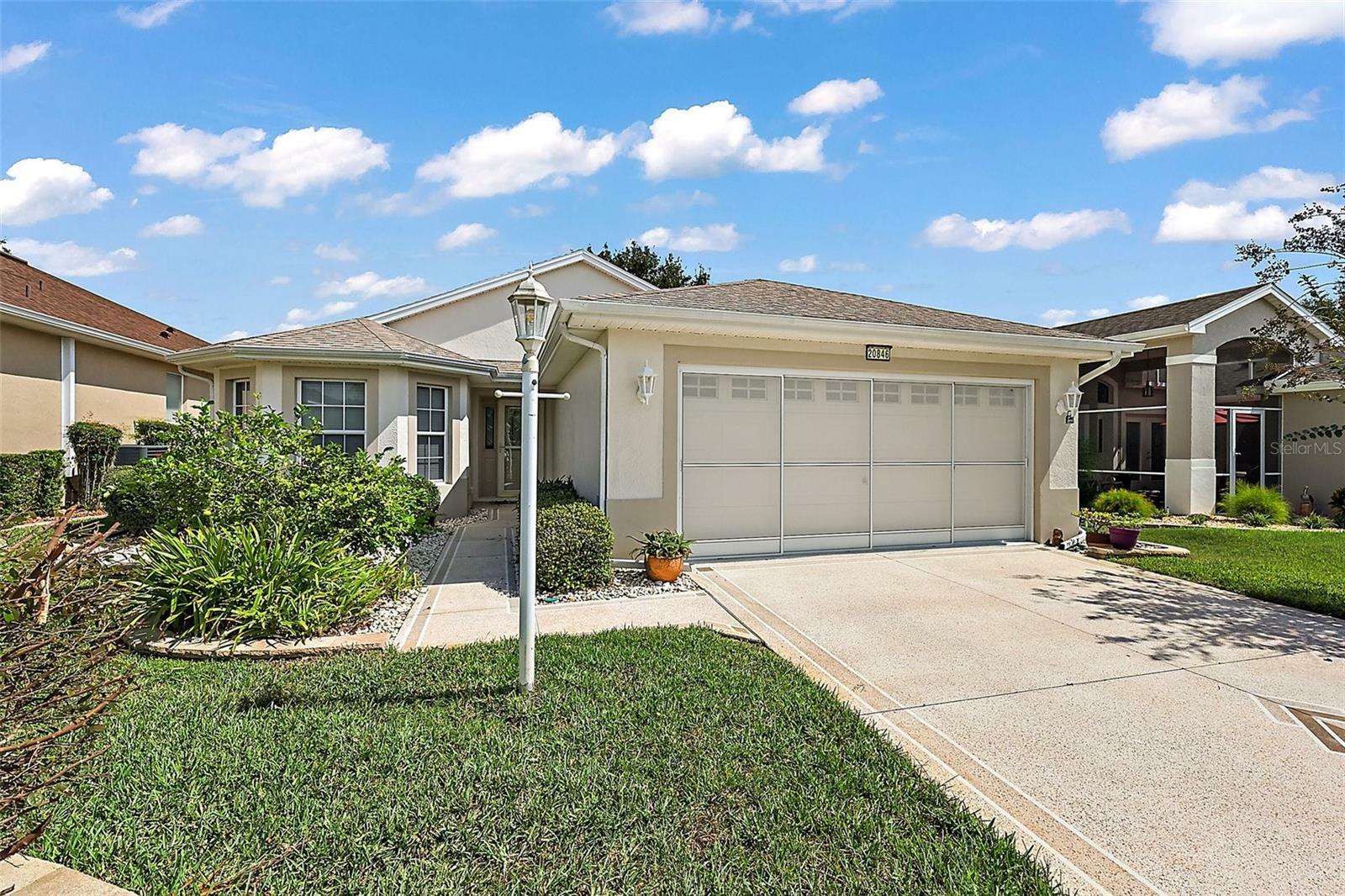 Property Photo:  20846 Queen Alexandra Drive  FL 34748 