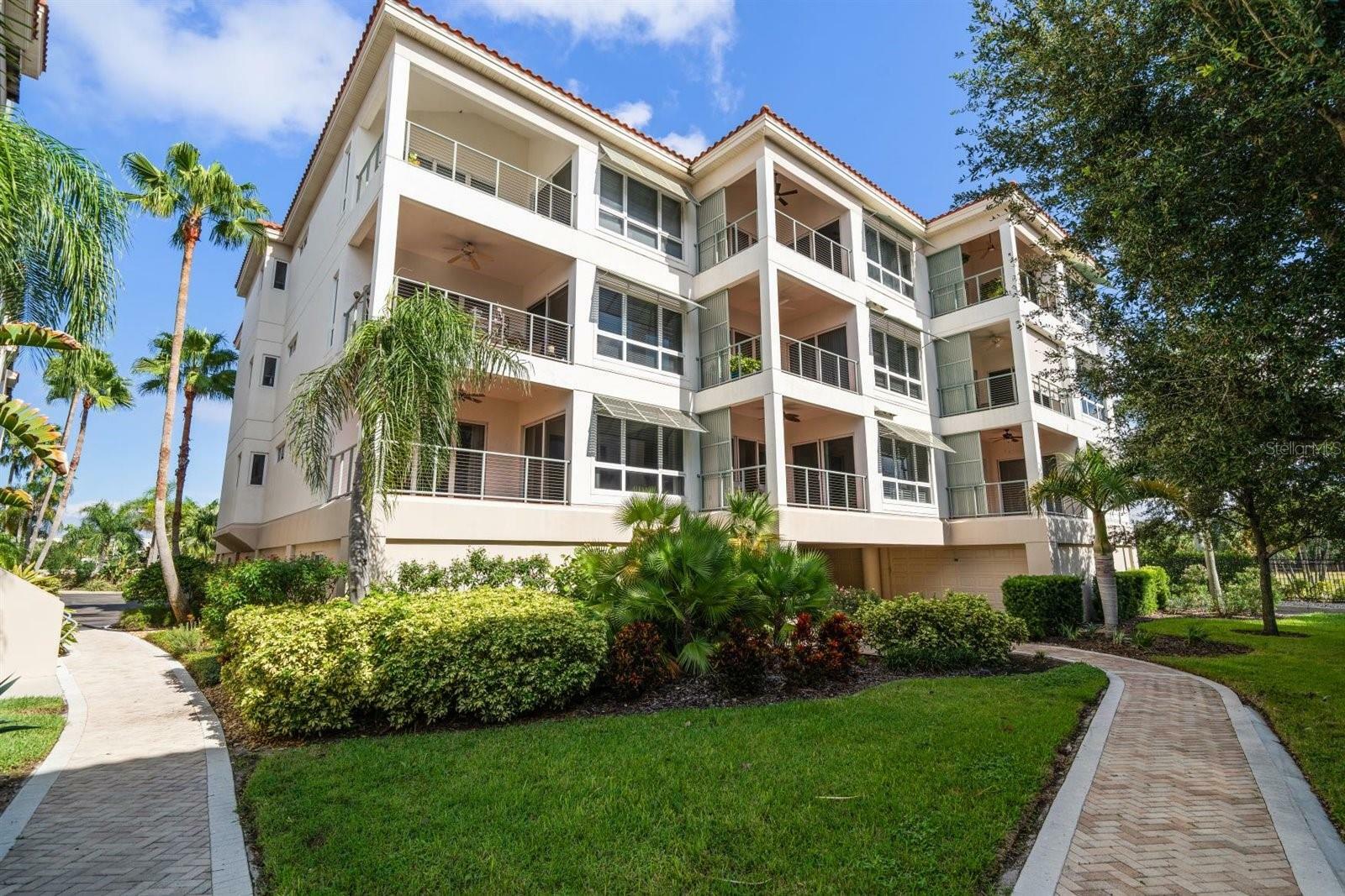 Property Photo:  1030 Bellasol Way 201  FL 33572 