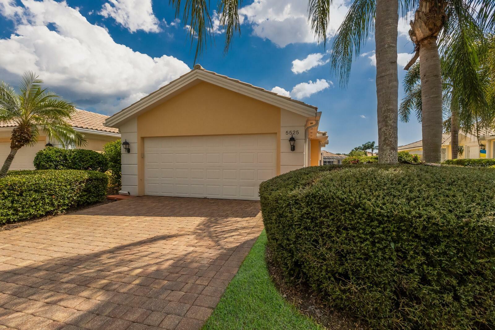 Property Photo:  5525 Avellino Place  FL 34238 