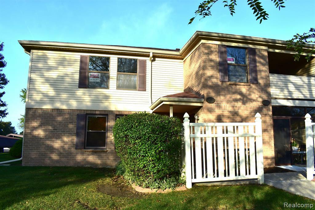 Property Photo: 19521 Northridge MI 48167 2913