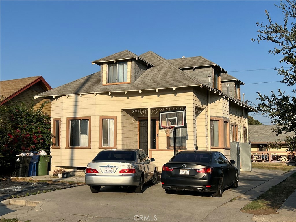 Property Photo:  3918 Halldale Avenue  CA 90062 