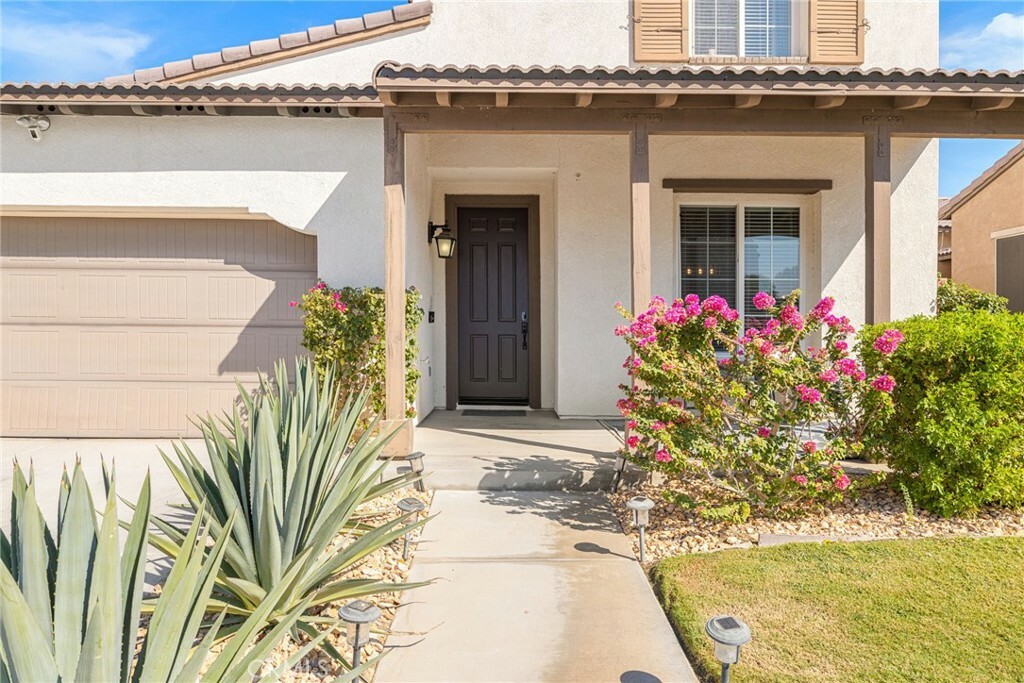 Property Photo:  84066 Olona Court  CA 92203 