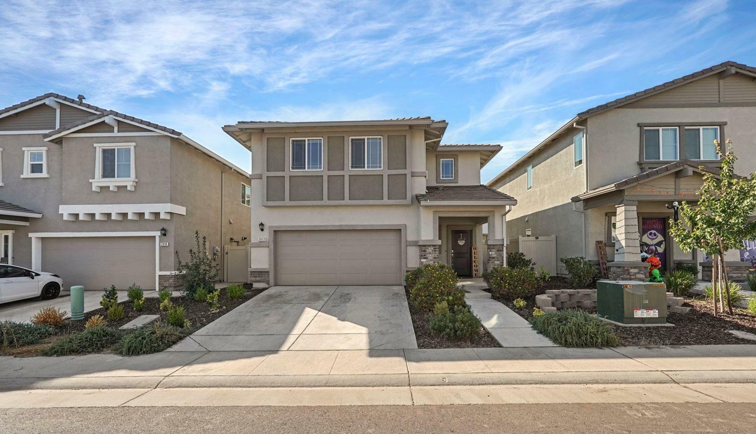 Property Photo:  2912 Oaksey Way  CA 95843 