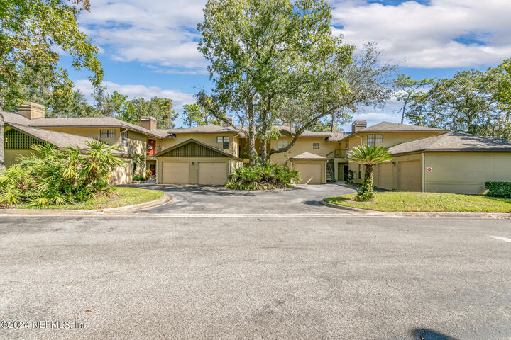Property Photo:  10150 Belle Rive Boulevard 2605  FL 32256 