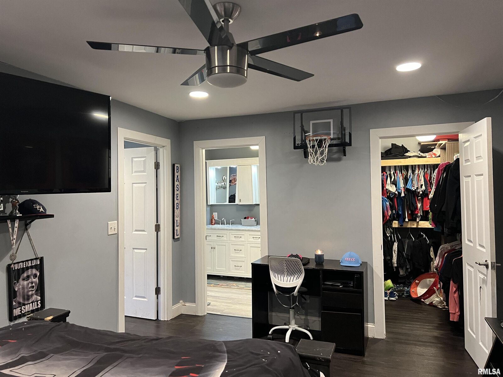 Property Photo:  3995 Route 37  IL 62959 