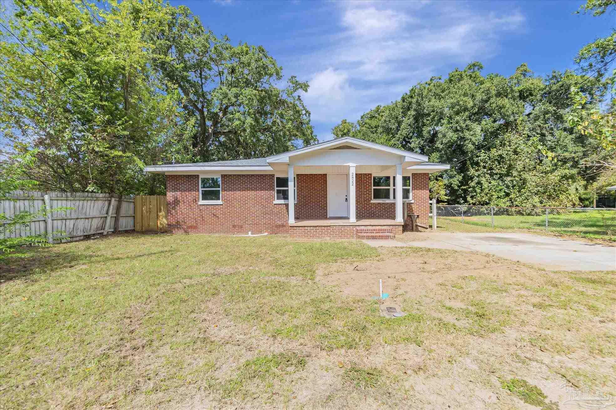 Property Photo:  2822 W Yonge St  FL 32505 