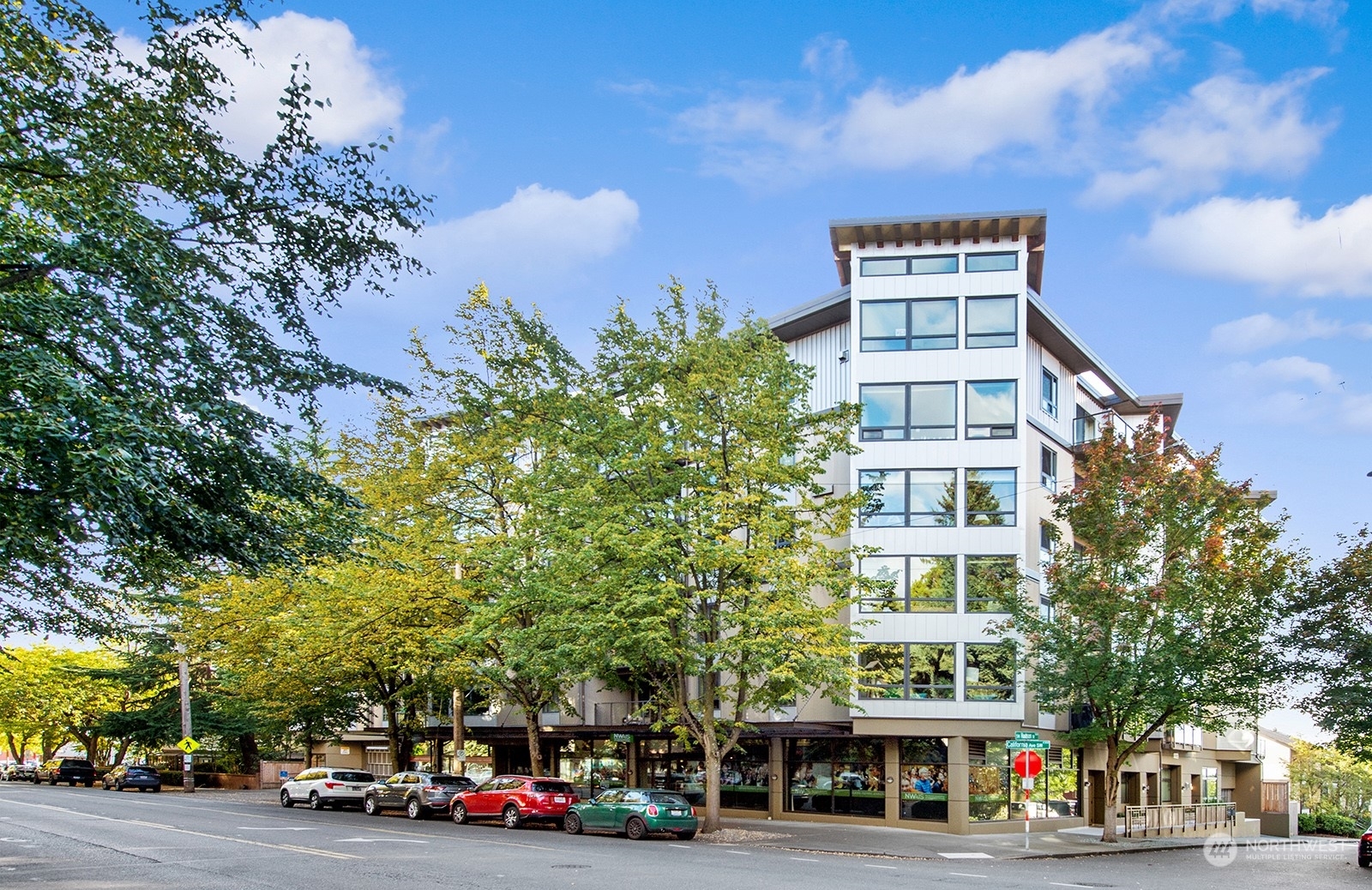 Property Photo:  5001 California Avenue SW 508  WA 98136 