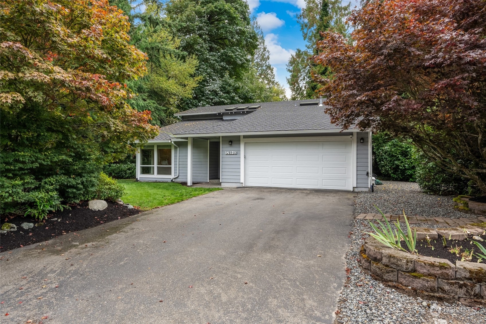 Property Photo:  14128 64th Avenue W  WA 98026 