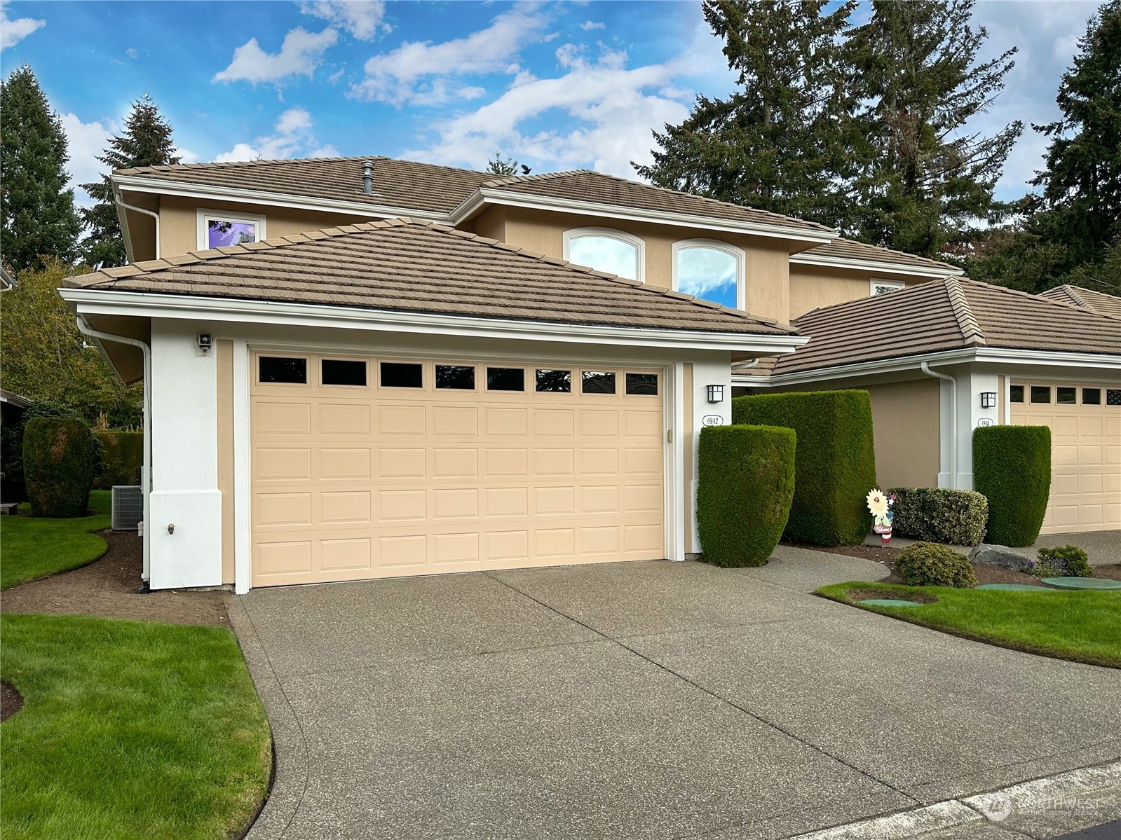 Property Photo:  6942  Fairway Lane SE  WA 98501 