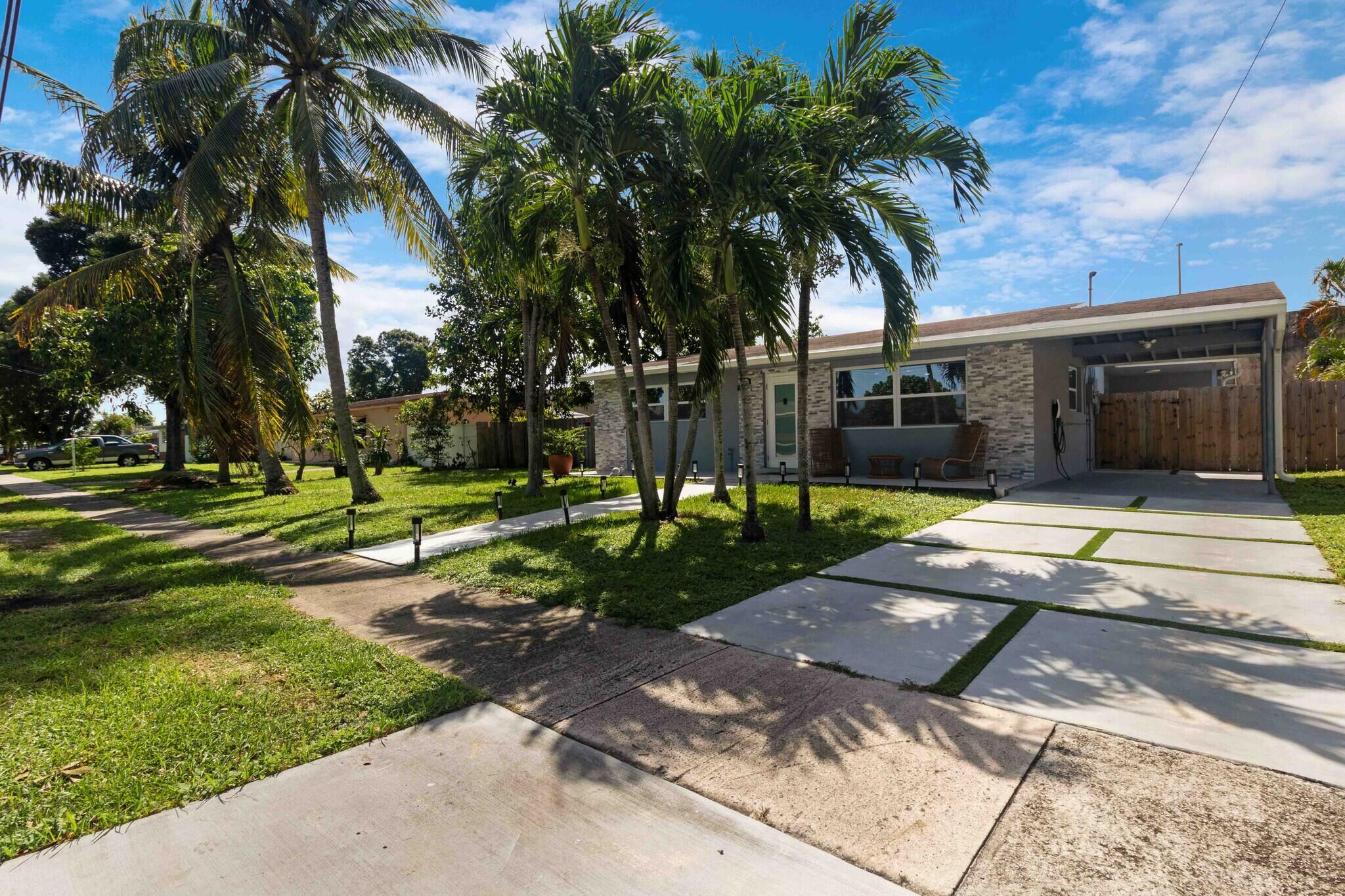 Property Photo:  1461 SW 52 Avenue  FL 33317 