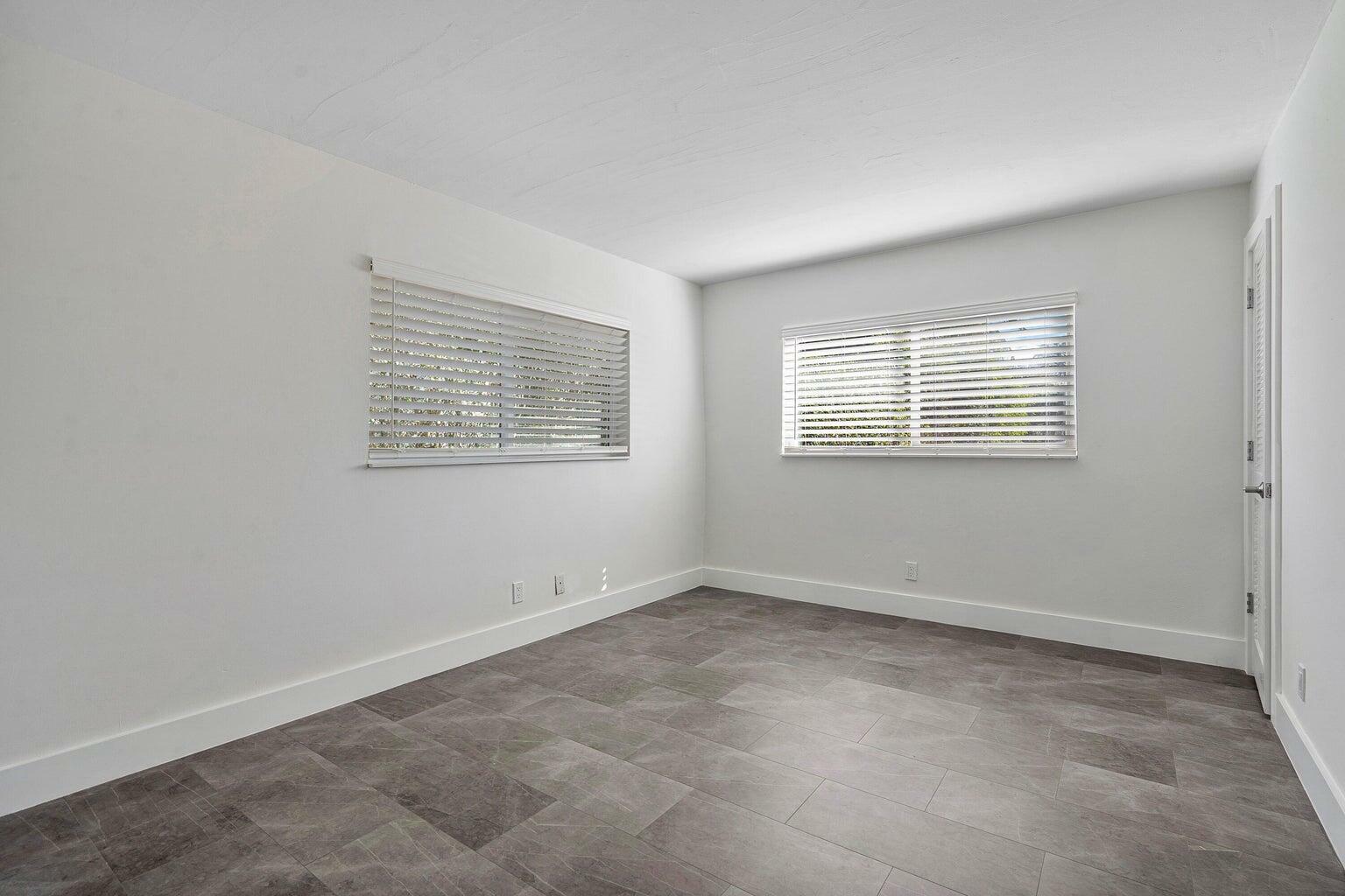 Property Photo:  1850 Palm Trail 201  FL 33483 