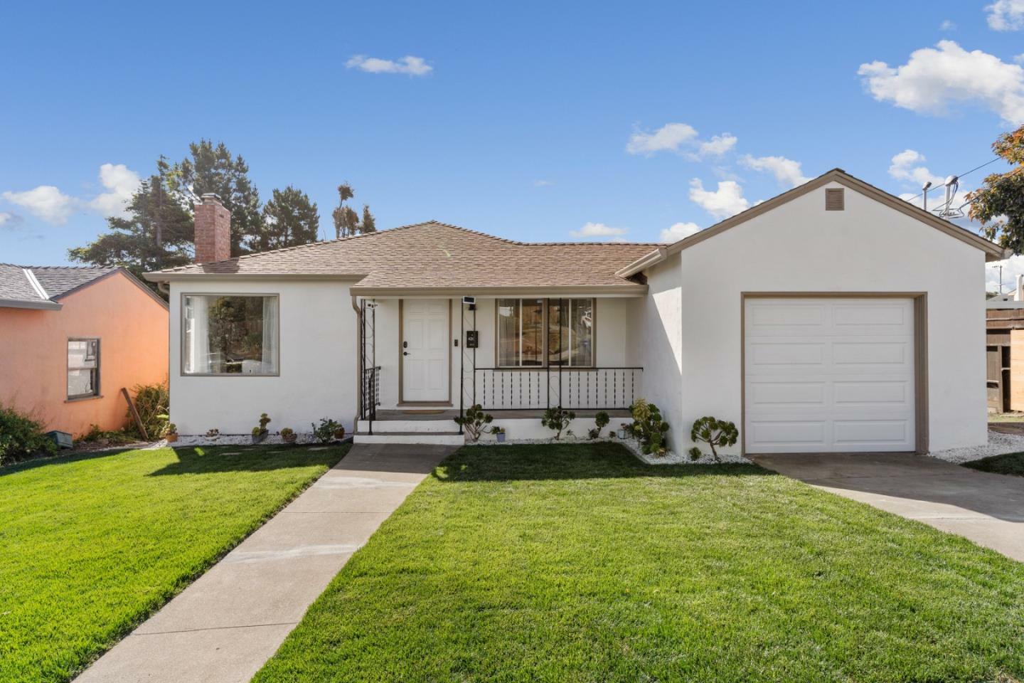 Property Photo:  420 Hemlock Avenue  CA 94080 