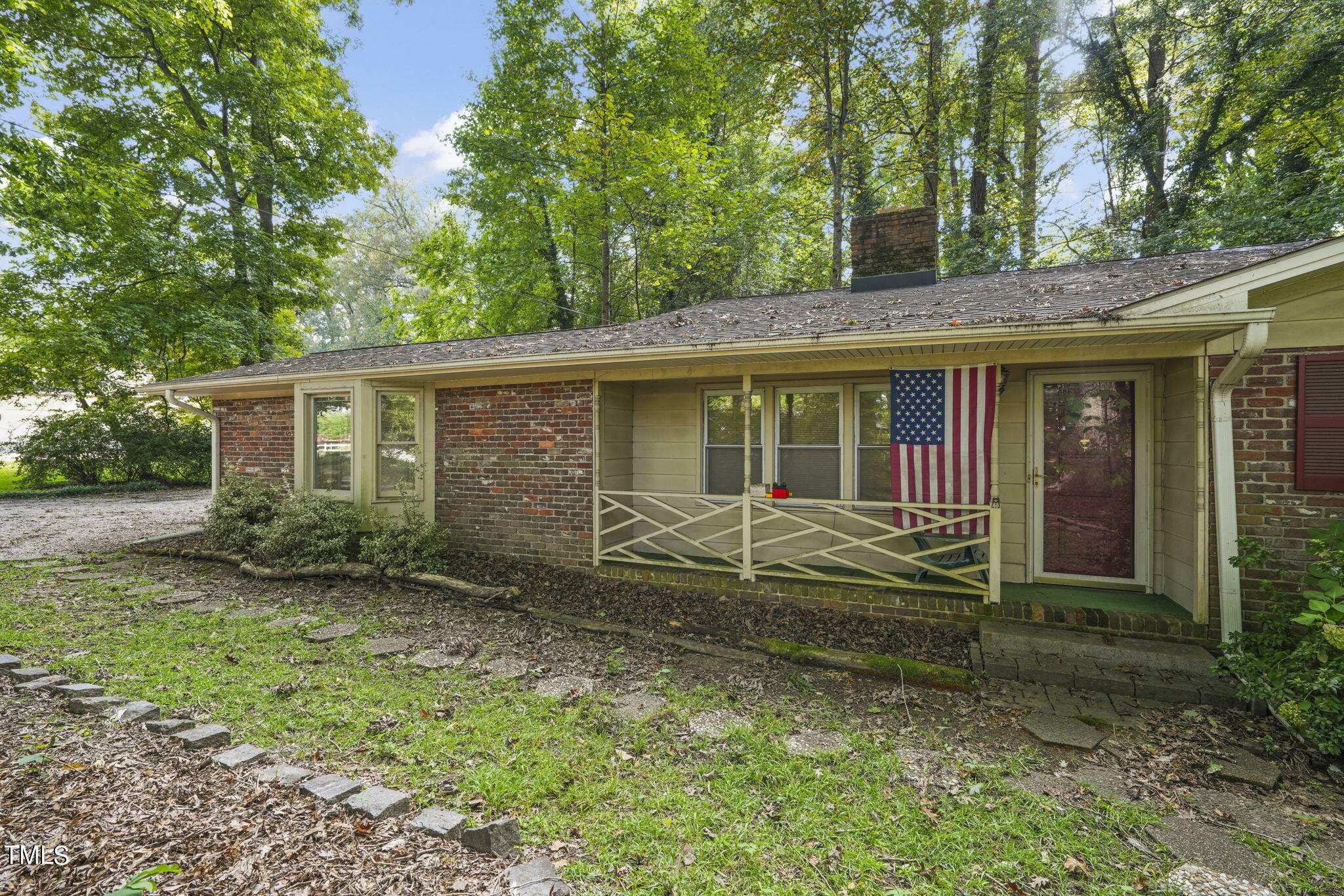 Property Photo:  301 Lord Berkley Road  NC 27610 