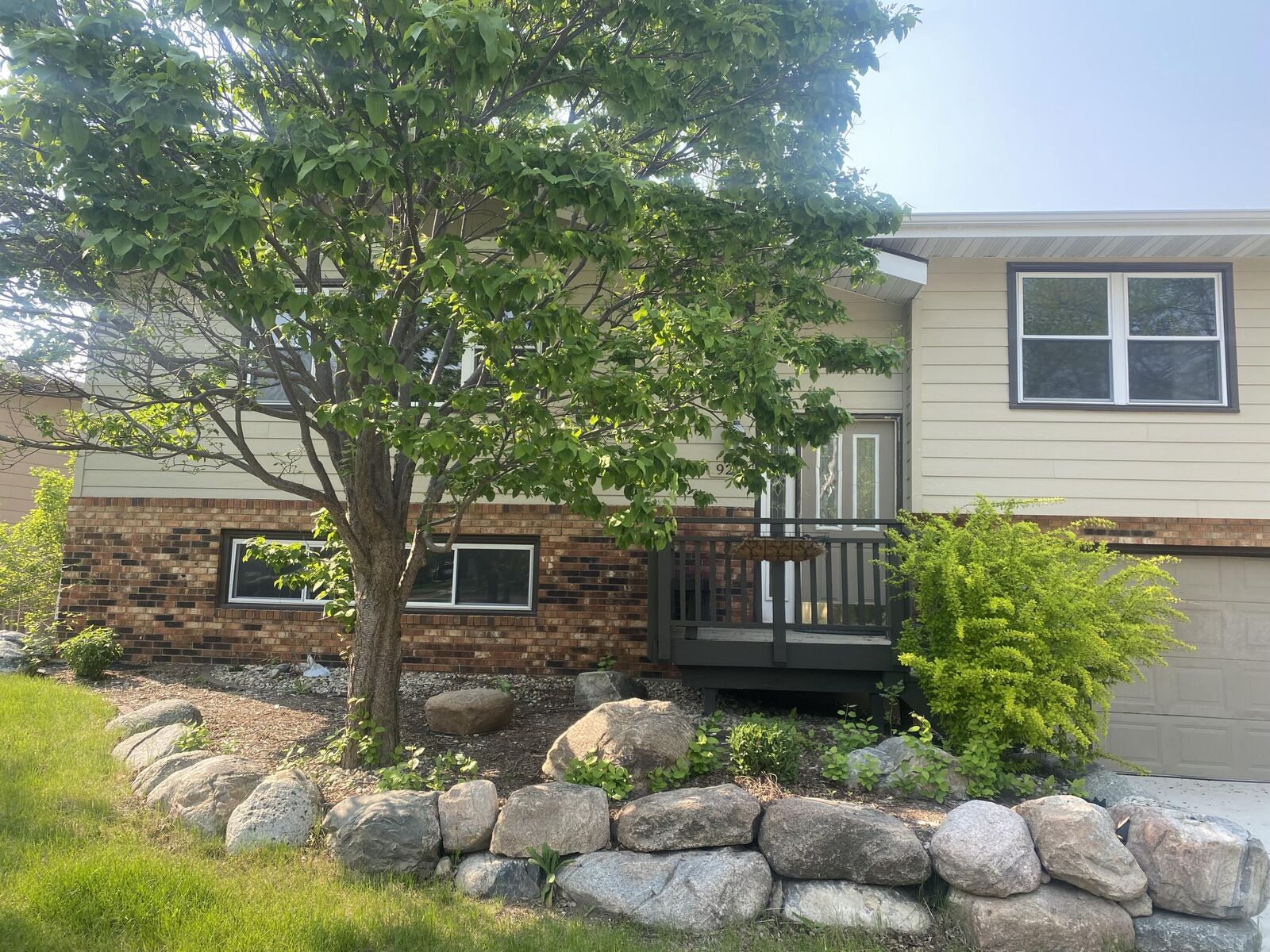 Property Photo:  929 NE 18th Ave  SD 57401 