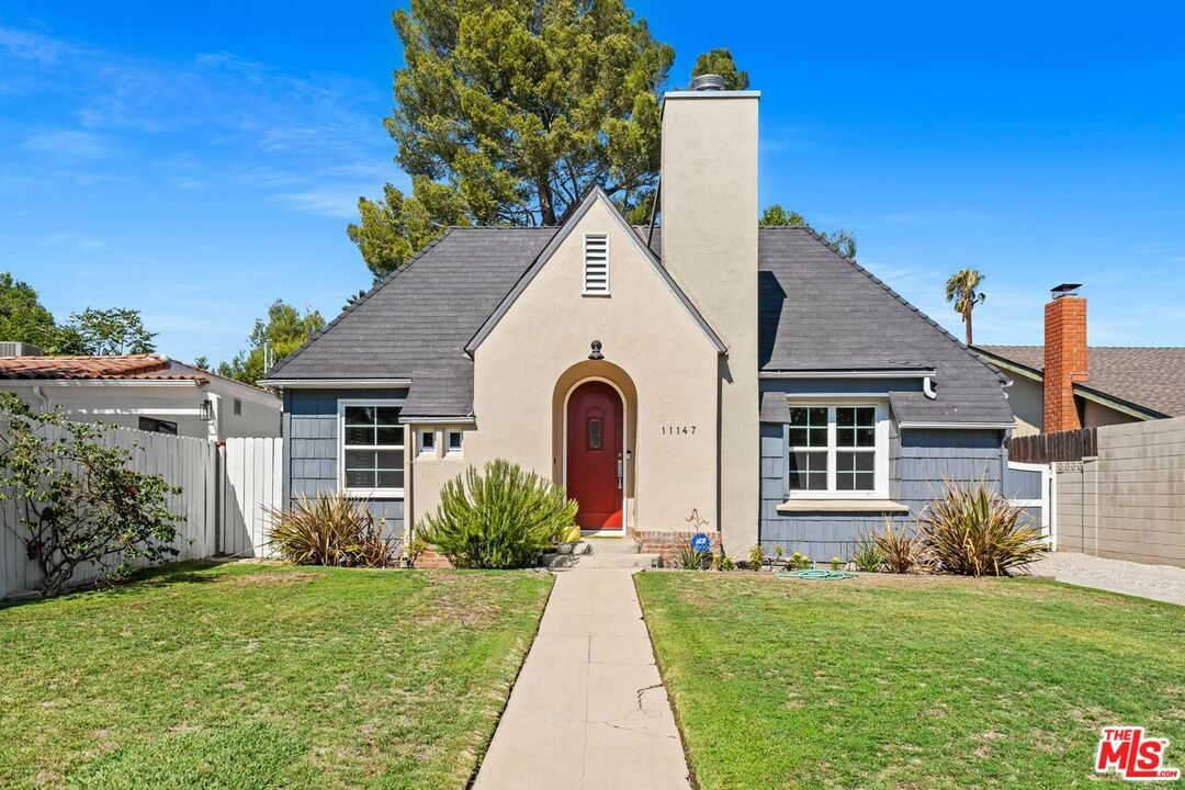 Property Photo:  11147 Hortense St  CA 91602 