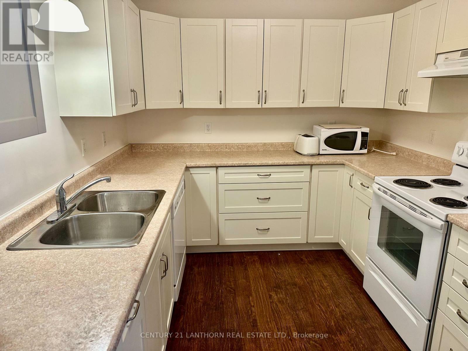 Property Photo:  494 Metcalf Street 3  ON K0K 3J0 