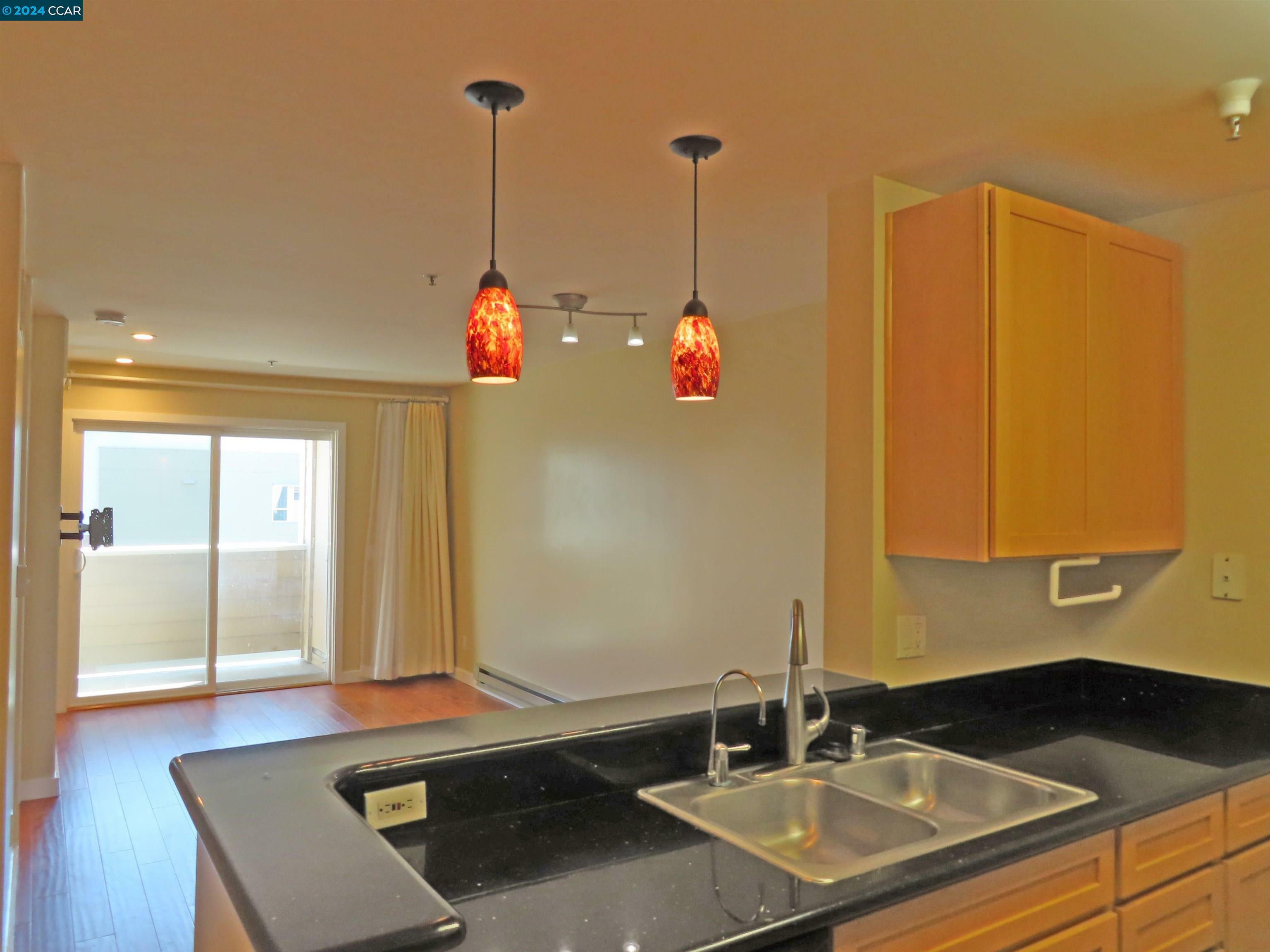 Property Photo:  6400 Christie Ave 5303  CA 94608 