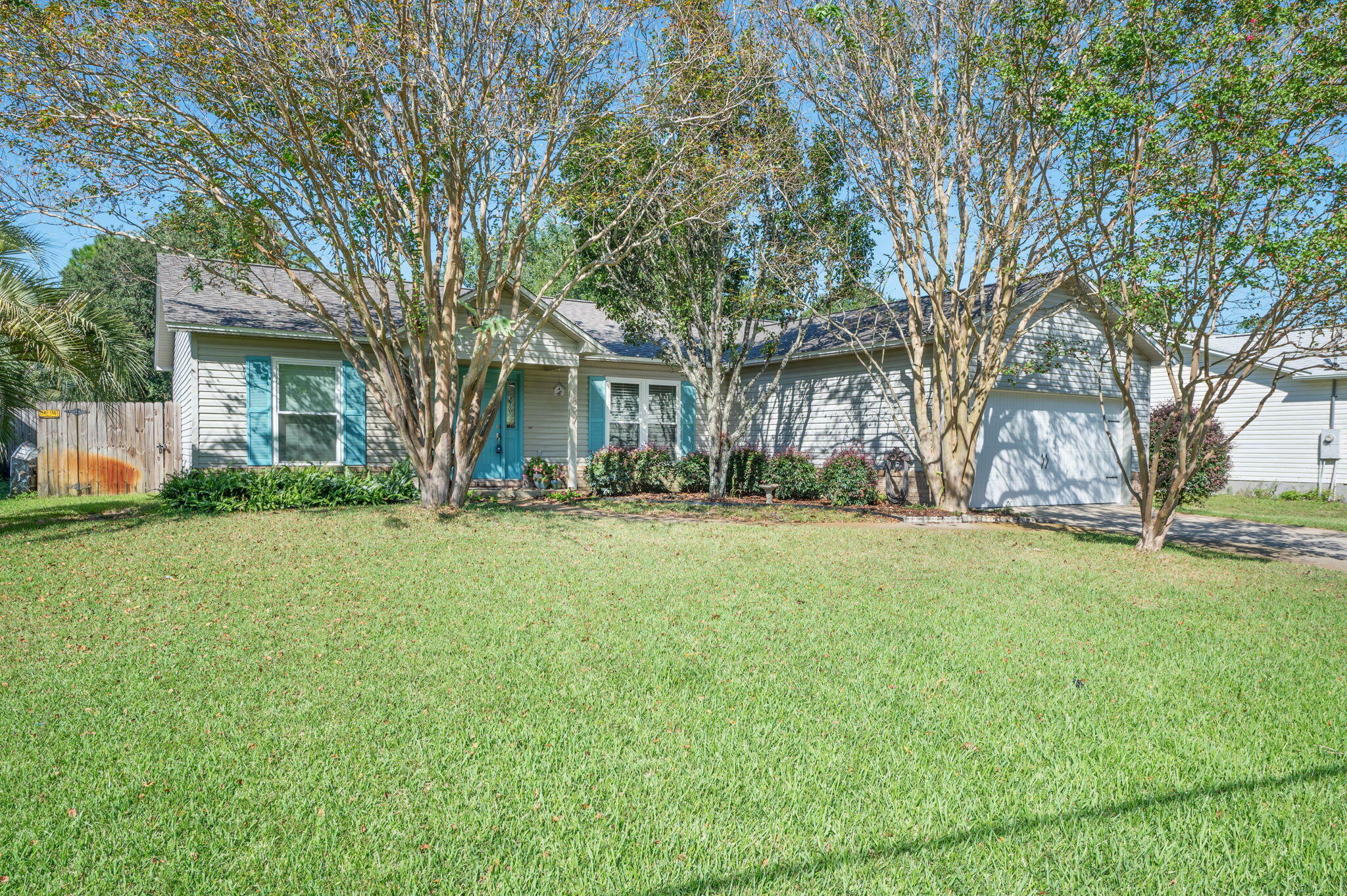 Property Photo:  1897 Abercrombie Road  FL 32563 