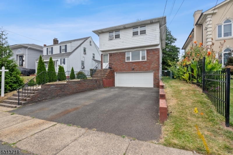 Property Photo:  1056 Nicholas Ave  NJ 07083 