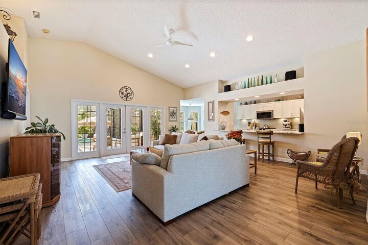 Property Photo:  720 White Sand Drive NE  FL 33703 