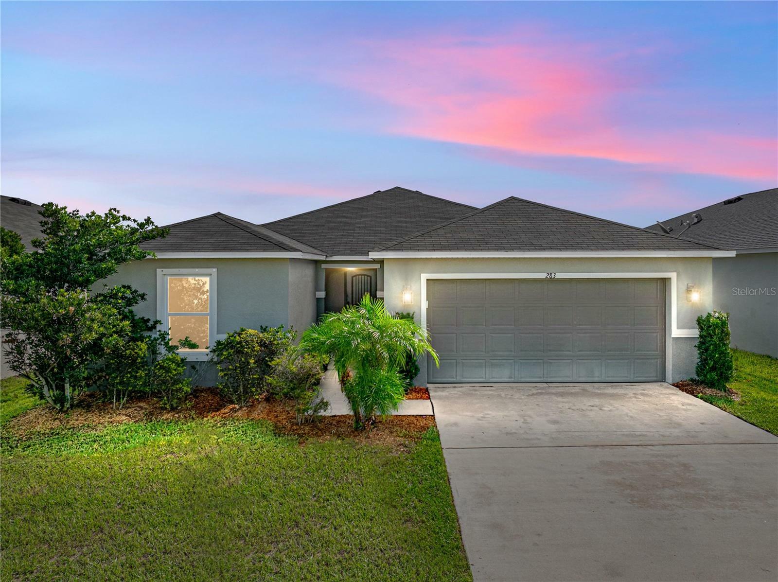 Property Photo:  283 Lake Lucerne Way  FL 33881 