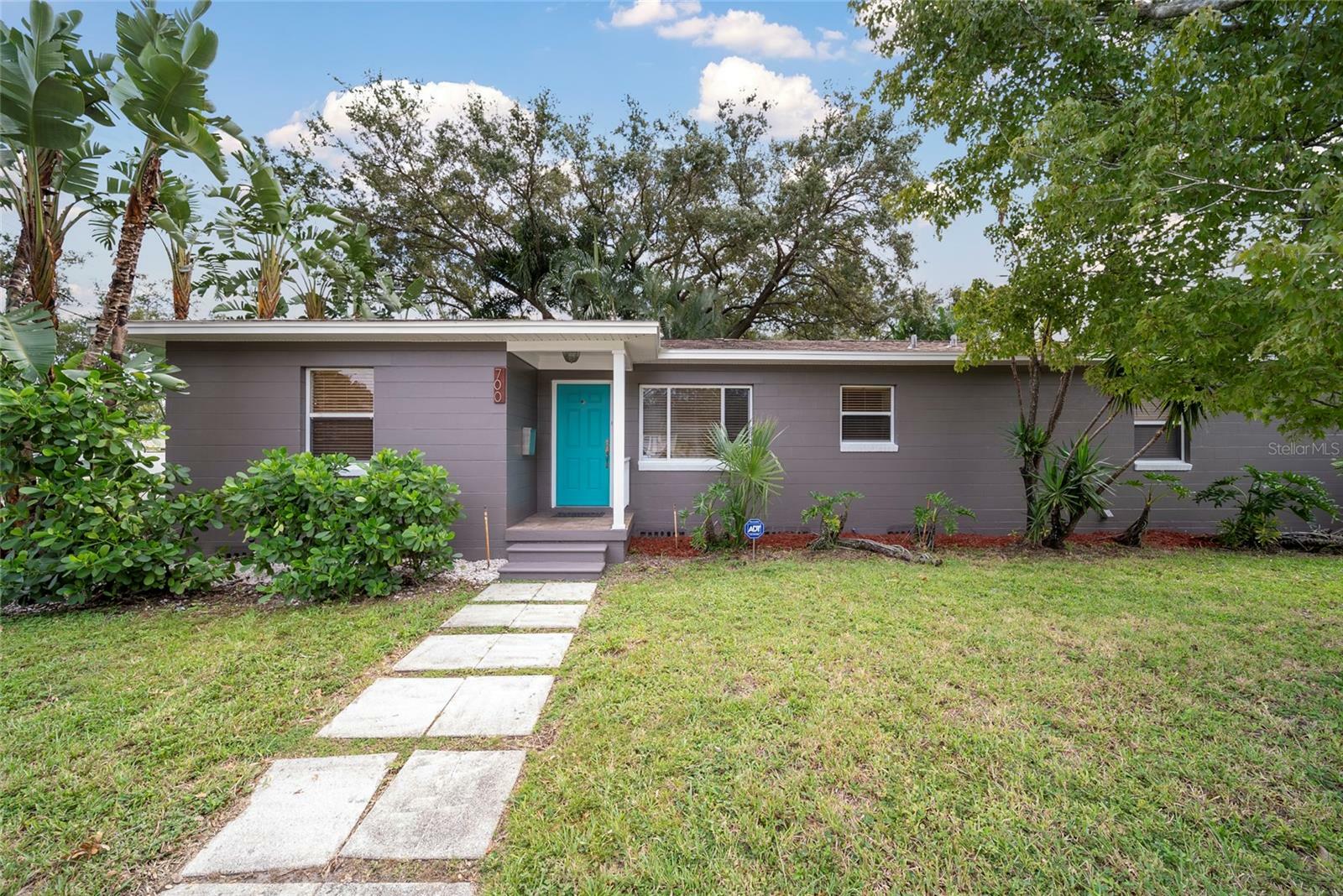 Property Photo:  700 38th Avenue N  FL 33704 